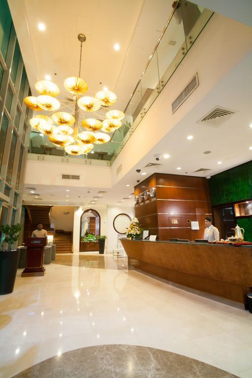 Hotel Gokulam Park Doha Exterior foto